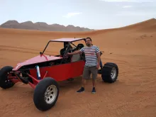 Yo en el desierto con un Buggie